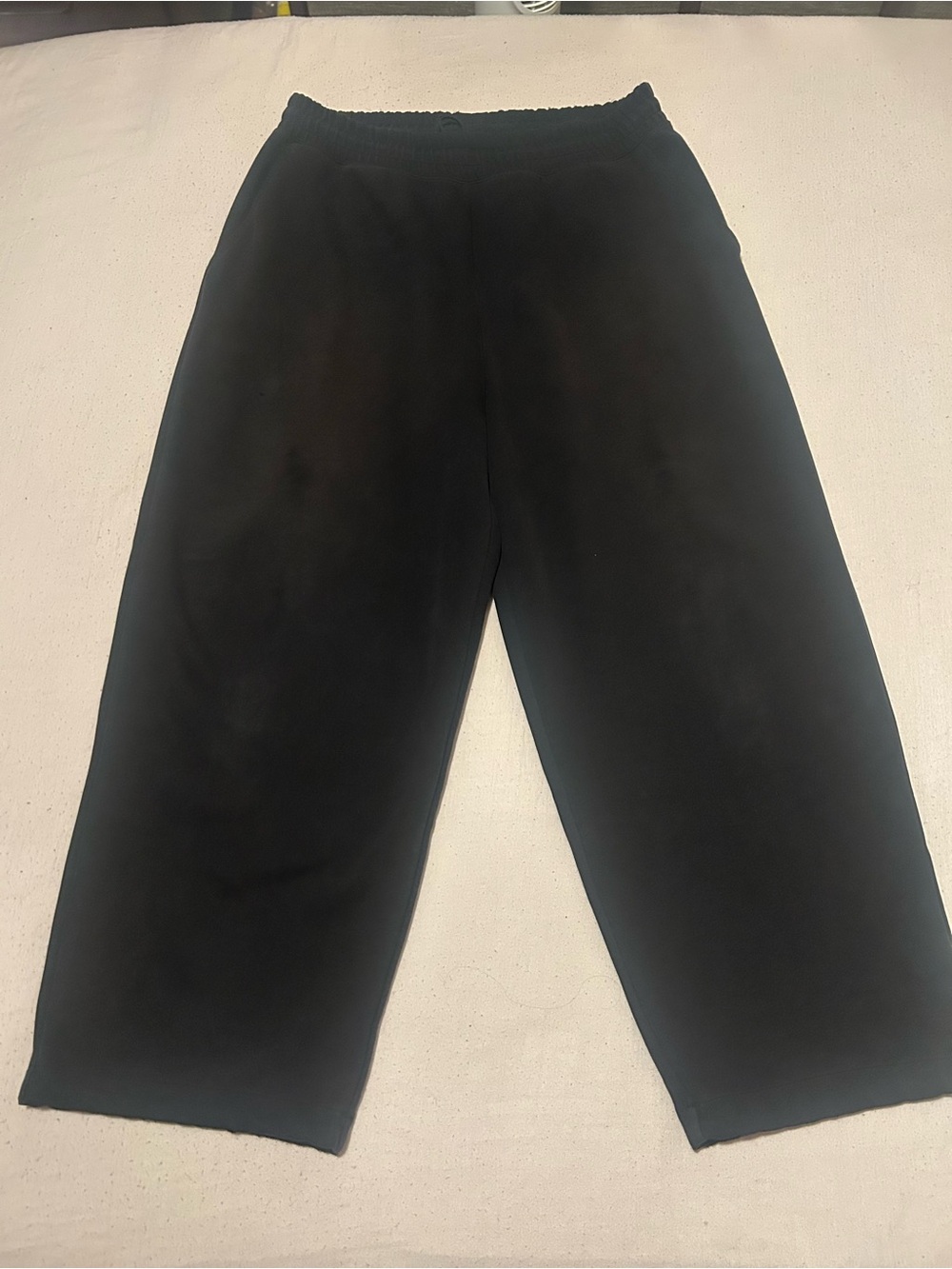 Uniqlo Black Relaxed Wide-Leg Joggers